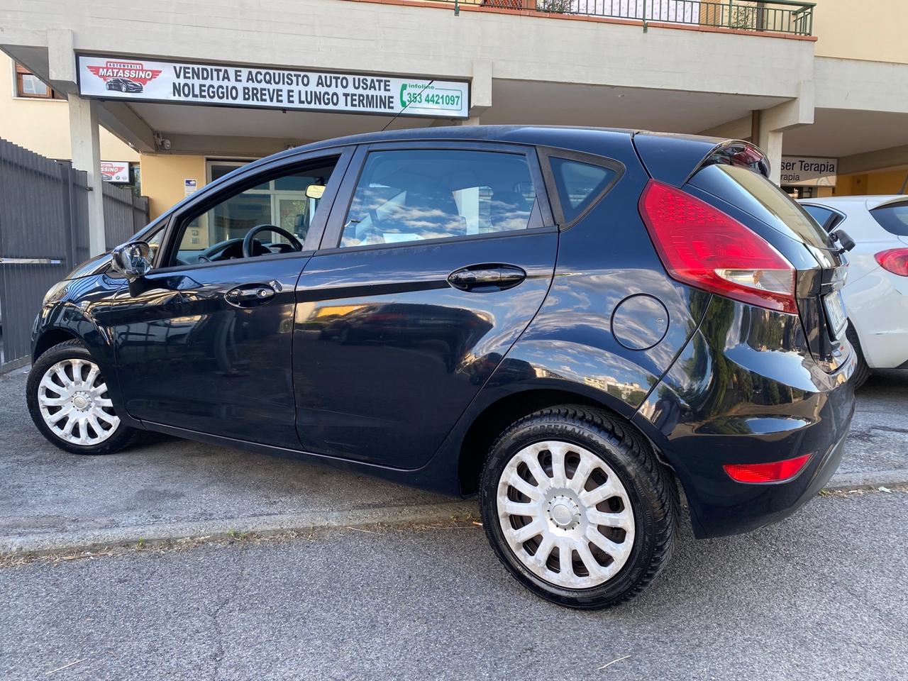 Ford Fiesta 1.2 82 CV 5 porte Titanium ok neopatentati
