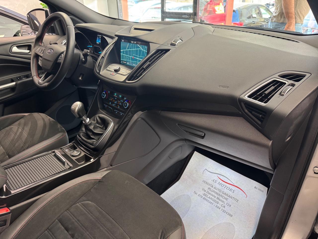 Ford Kuga 1.5 TDCI 120 CV 2WD ST-Line