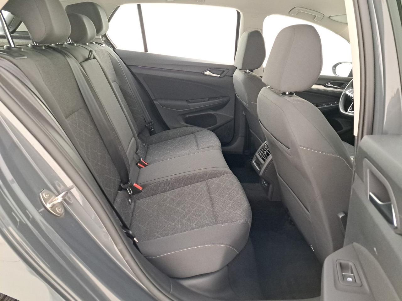 Volkswagen Golf 1.5 etsi evo life 130cv dsg