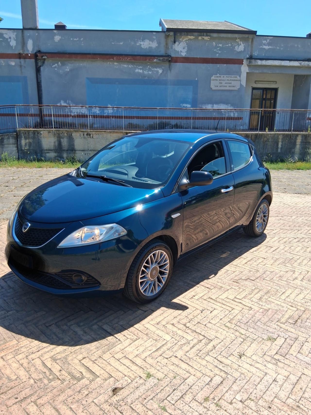 Lancia Ypsilon 1.3 MJT 16V 80 CV 5 porte S&S Gold