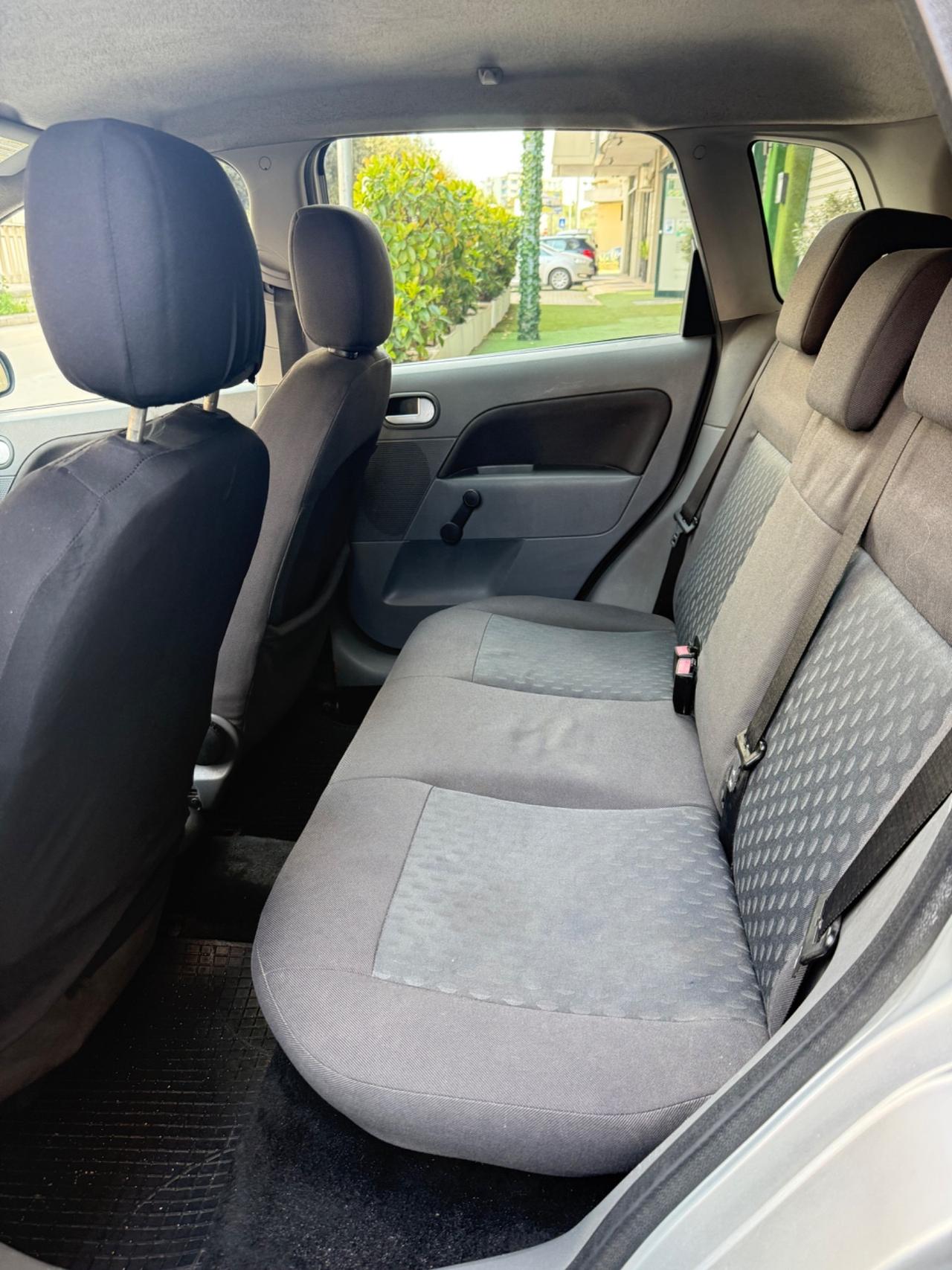 Ford Fiesta 1.4 TDCi 5p. Ghia