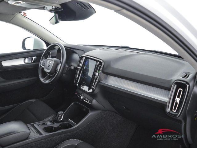 VOLVO XC40 D3 AWD Geartronic Momentum