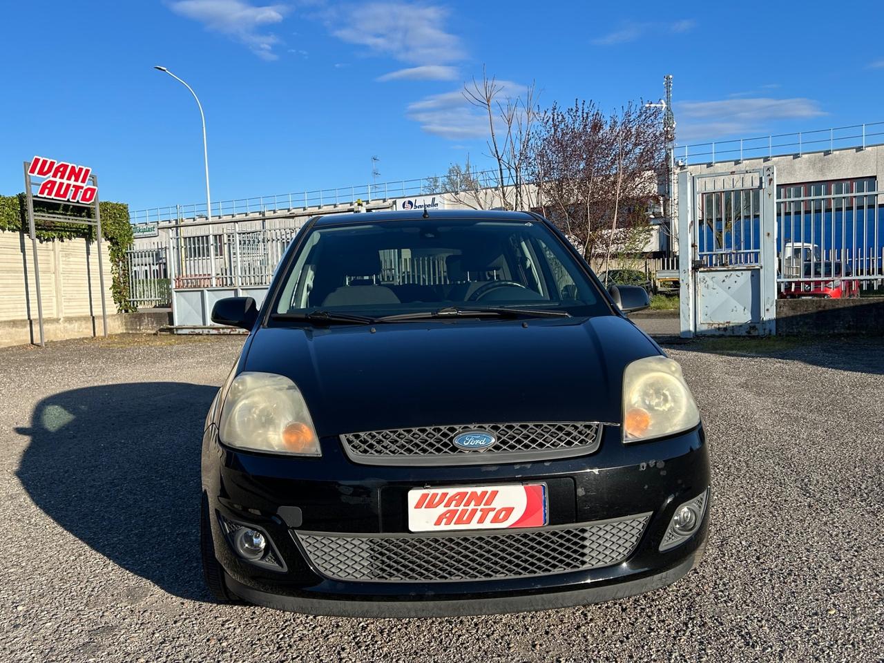 Ford Fiesta 1.2 16V 5p. Ghia