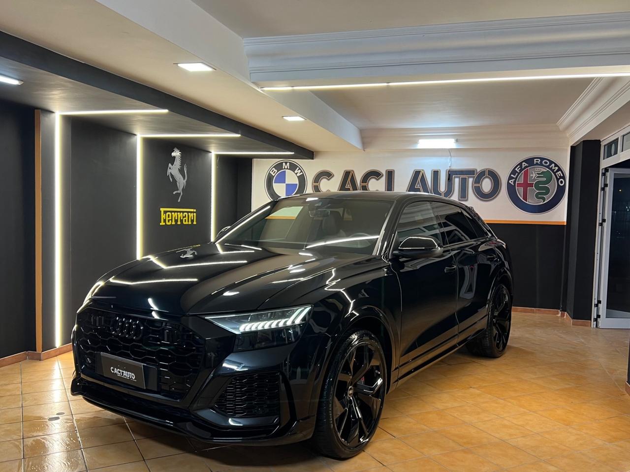 Audi Q8 RS TFSI V8 quattro tiptronic