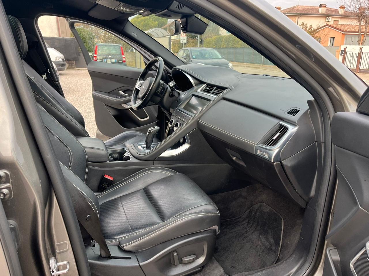 Jaguar E-Pace 2.0D 150 CV AWD R-Dynamic