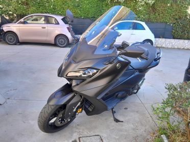 Yamaha T Max 560 Black edition