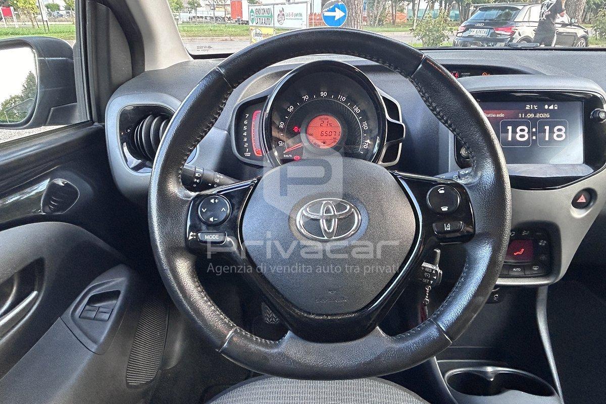 TOYOTA Aygo Connect 1.0 VVT-i 72 CV 5 porte x-fun