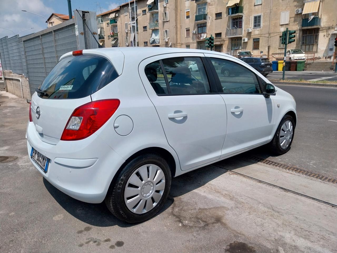 OPEL CORSA 1.0 BENZINA 67.000 KM 2013