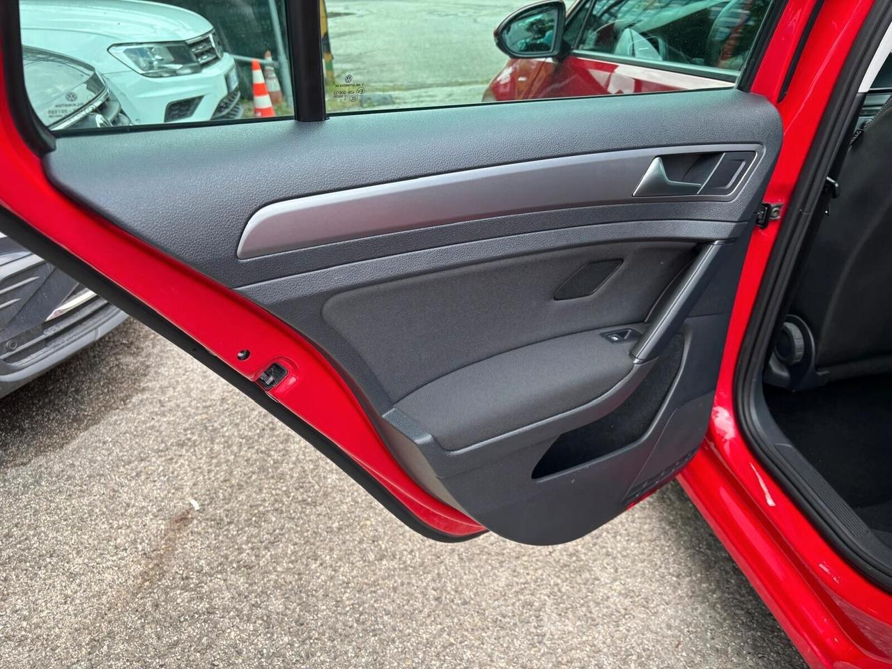 Volkswagen Golf Variant 1.6 TDI 90 CV 5p. OK Neopatentati
