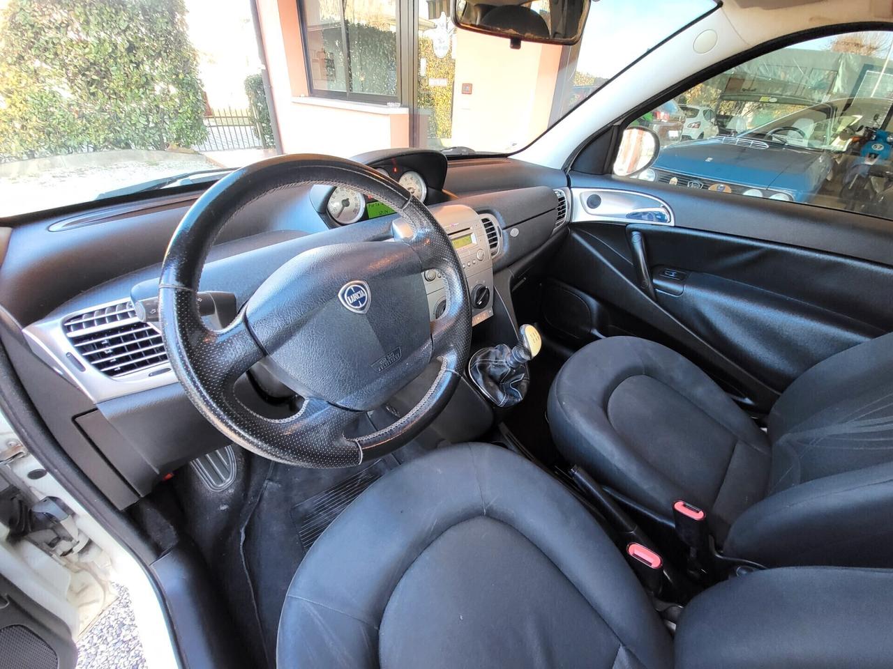 Lancia Ypsilon 1.2 69 CV Diva