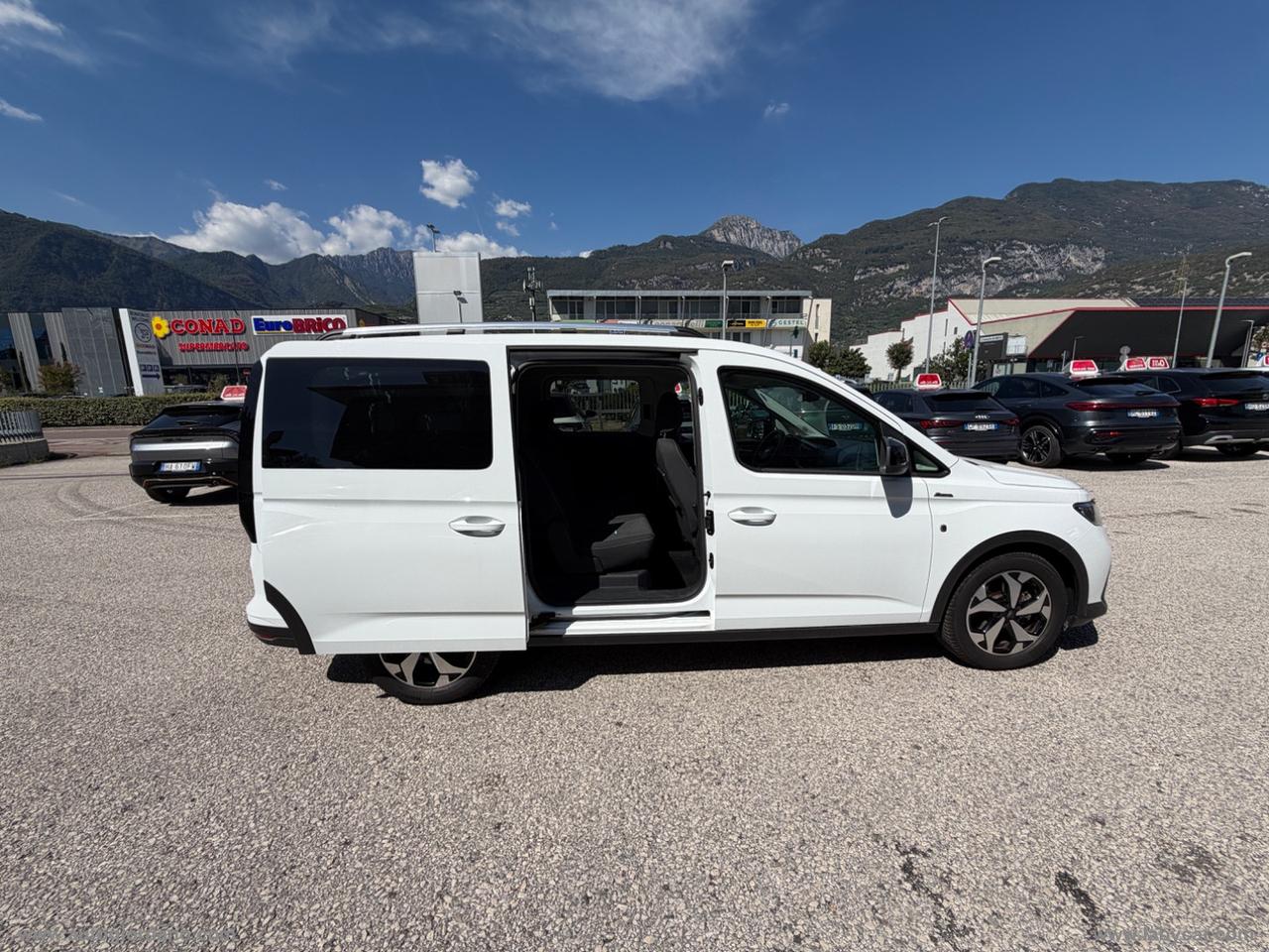 FORD Gr. Tourneo Connect 2.0 EBl 122CV Active WINTER PACK