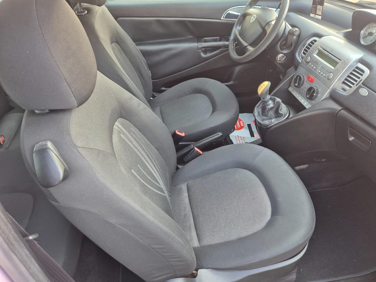 Lancia Ypsilon 1.2 69 CV Diva Euro 5 NEOPATENTATO