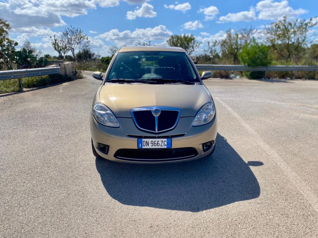 Lancia Ypsilon 1.3 MJT 75 CV