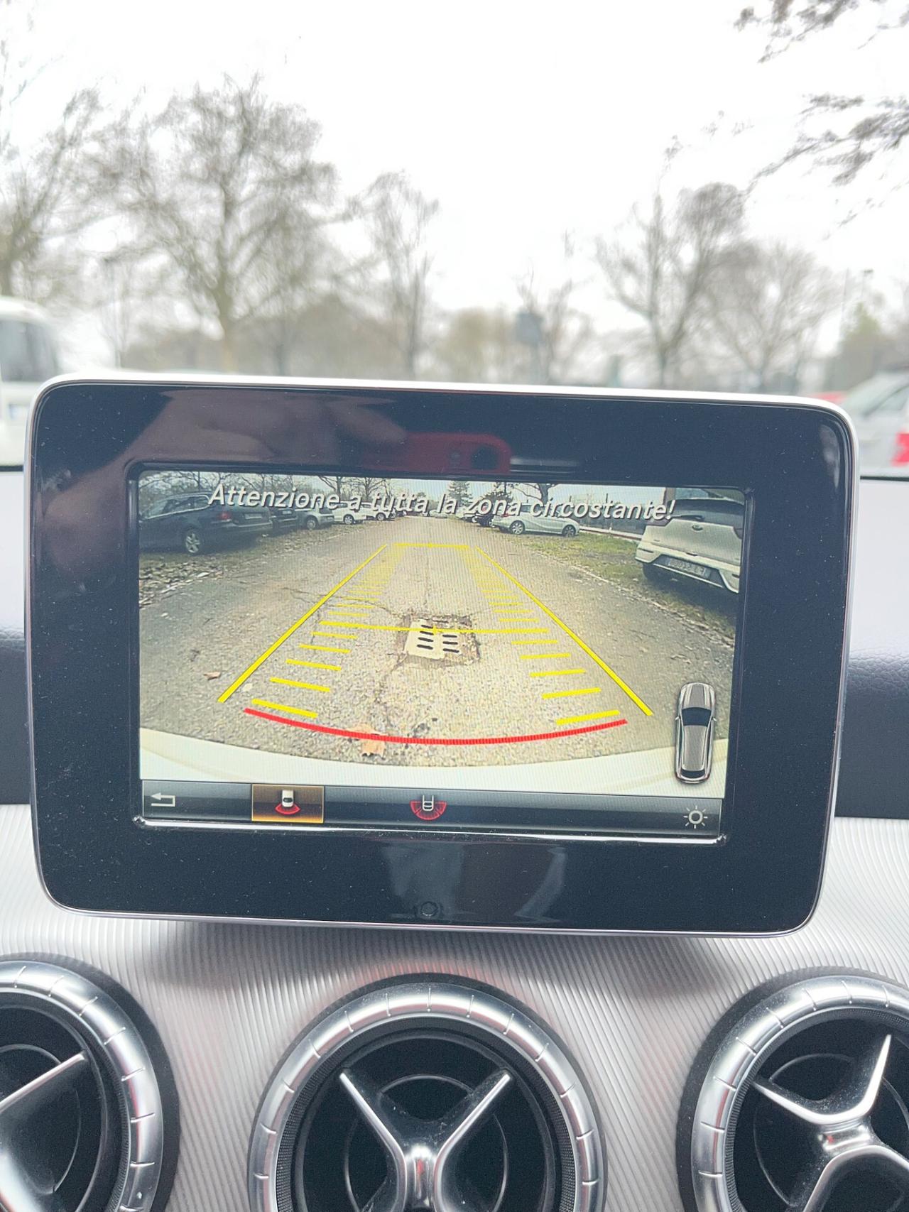 Mercedes-benz CLA 200 d Premium