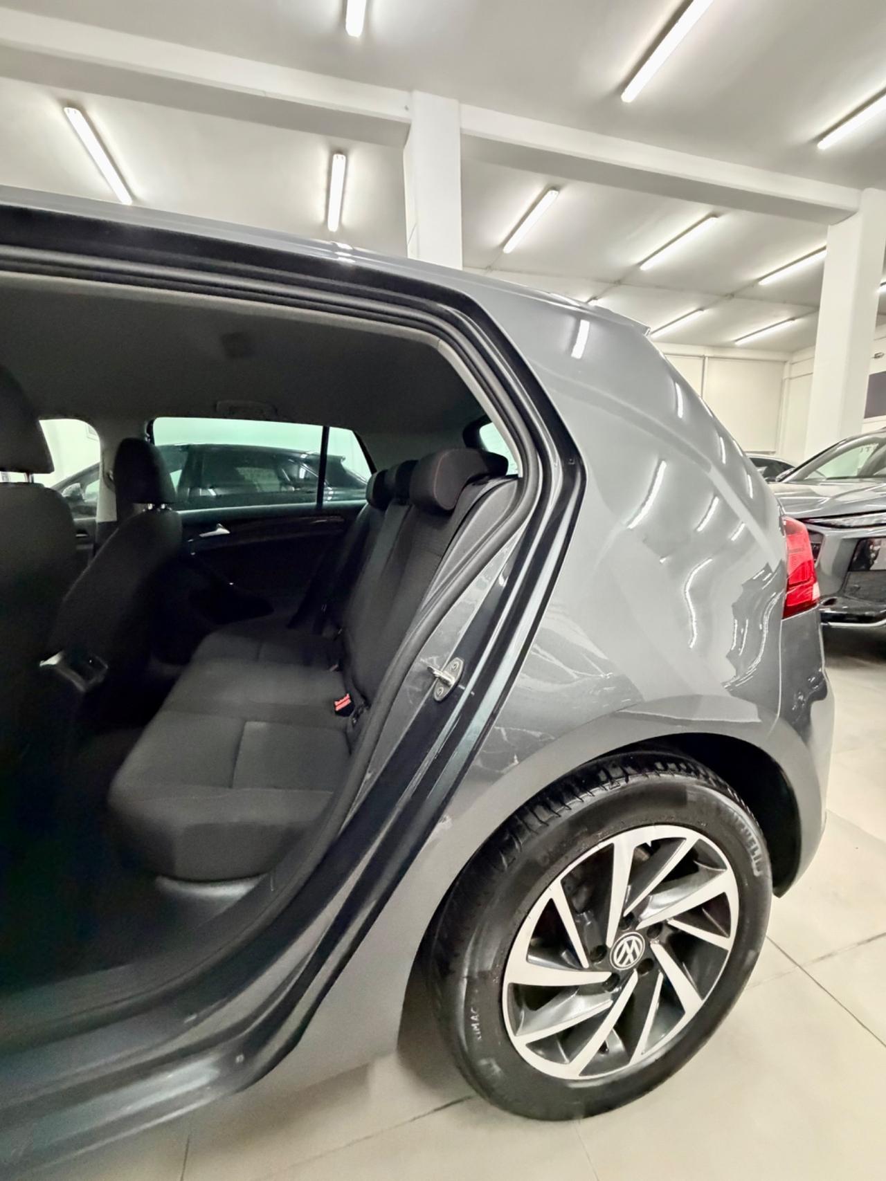 Volkswagen GOLF 7.5 1.6 TDI 5p. FINANZIABILE