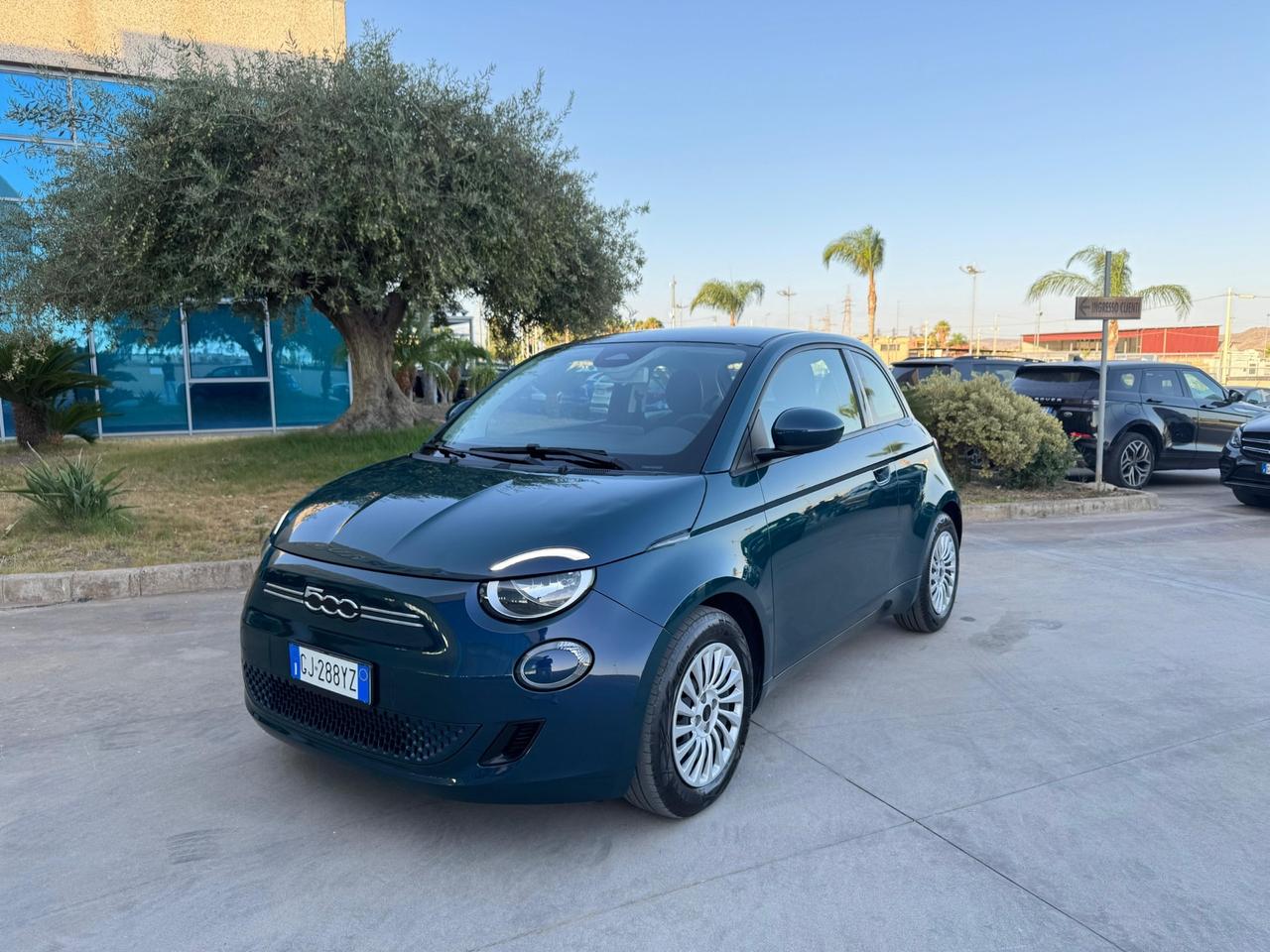 Fiat 500e La Prima