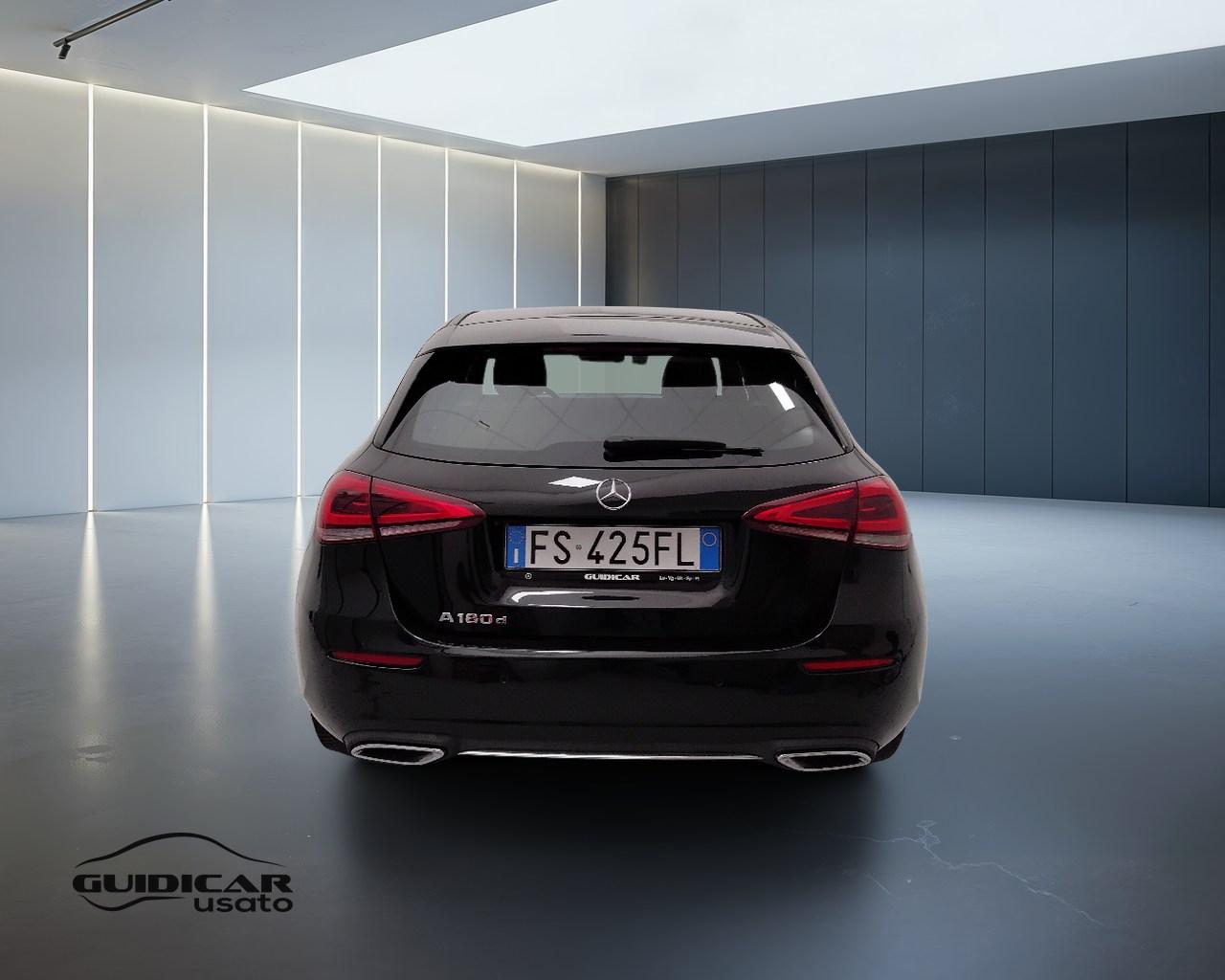 Mercedes-Benz Classe A - W177 2018 - A 180 d Sport auto