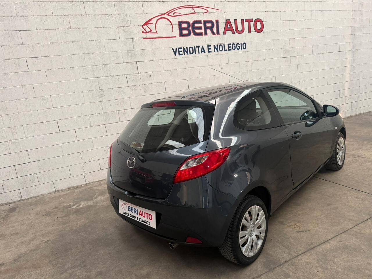 Mazda 2 benzina adatta neopatentati