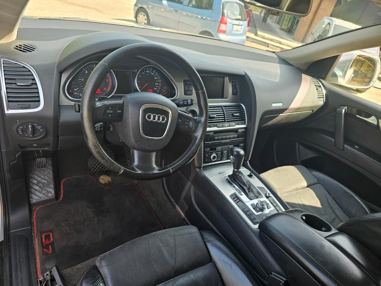 Audi Q7 3.0 V6 TDI 233CV quattro tiptronic