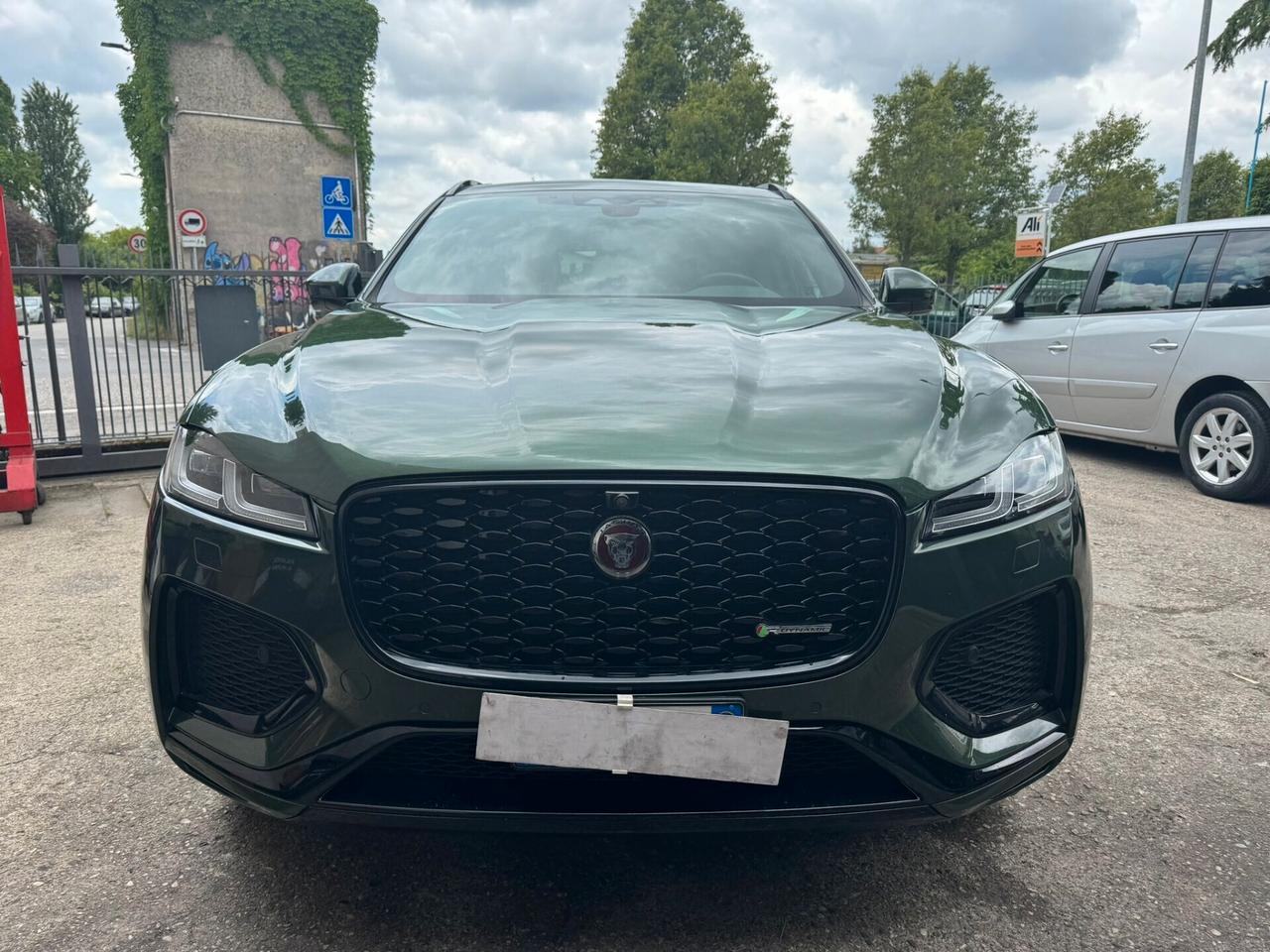 Jaguar F-Pace 2.0 D 204 CV AWD aut. R-Dynamic SE limited edition GREENSTONE