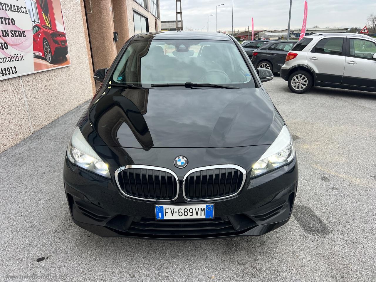 BMW 218d Active Tourer Business AUTOMATICO SOLO KM.114000