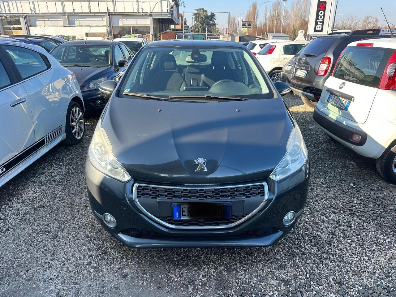 Peugeot 208 1.4 HDi 68 CV 5 porte Allure NEOPATENTATI