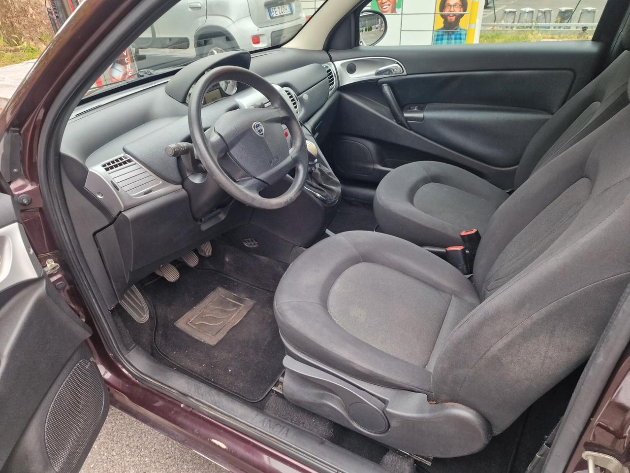 Lancia Ypsilon 1.2 69 CV Diva