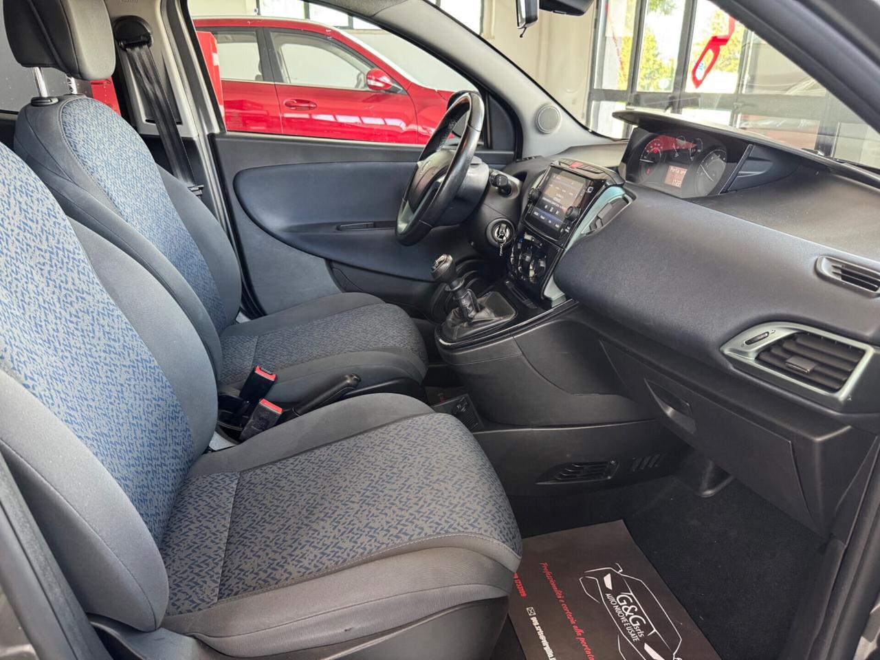 Lancia Ypsilon 1.0 FireFly Hybrid Gold - 2023