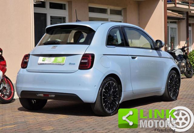 FIAT 500e 42 kWh 118 CV La Prima