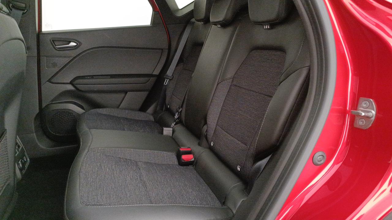RENAULT Captur 1.6 E-Tech full hybrid Rive Gauche 145cv auto
