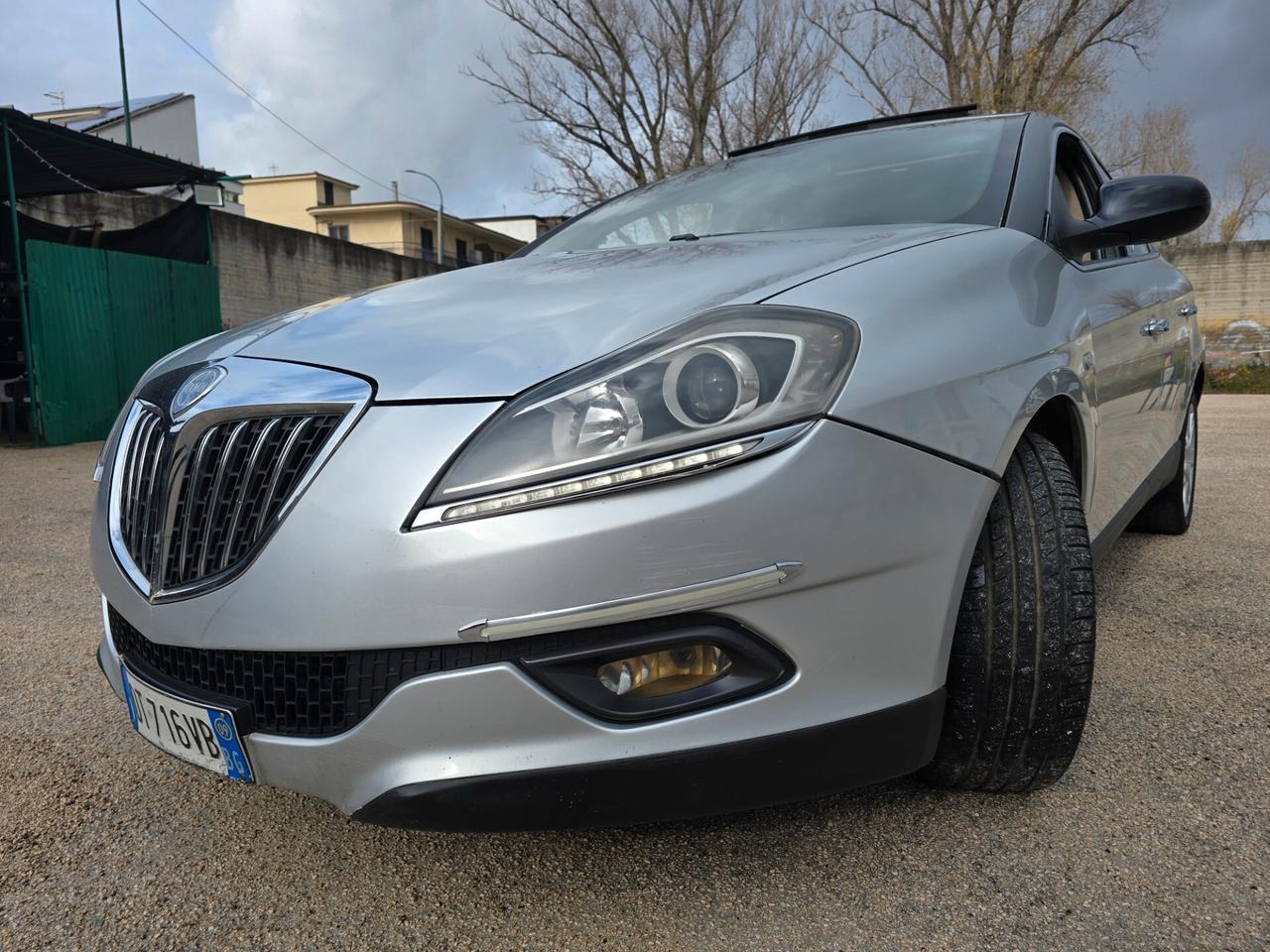 Lancia Delta 1.6 MJT 120cv doppio tetto aprib. Automat. 2009