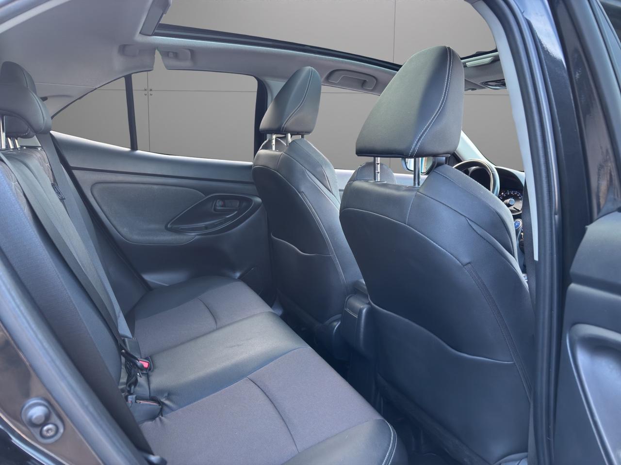 Toyota Yaris Cross 1.5h Lounge 116cv - Promo Finanziamento - Tetto apribile - Impianto JBL - Cerchi diamantati