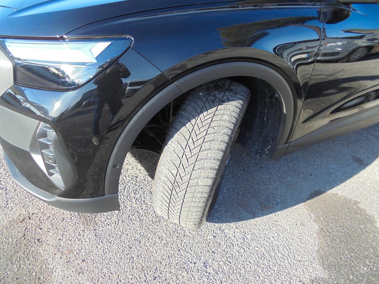 Audi Q4 40 e-tron Business