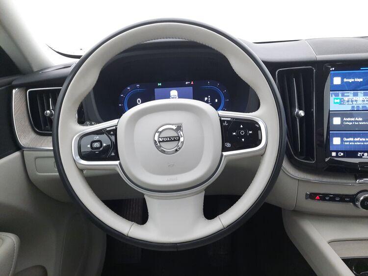 Volvo XC60 Core Auto BR492332 2.0 Mild Hybrid 197CV