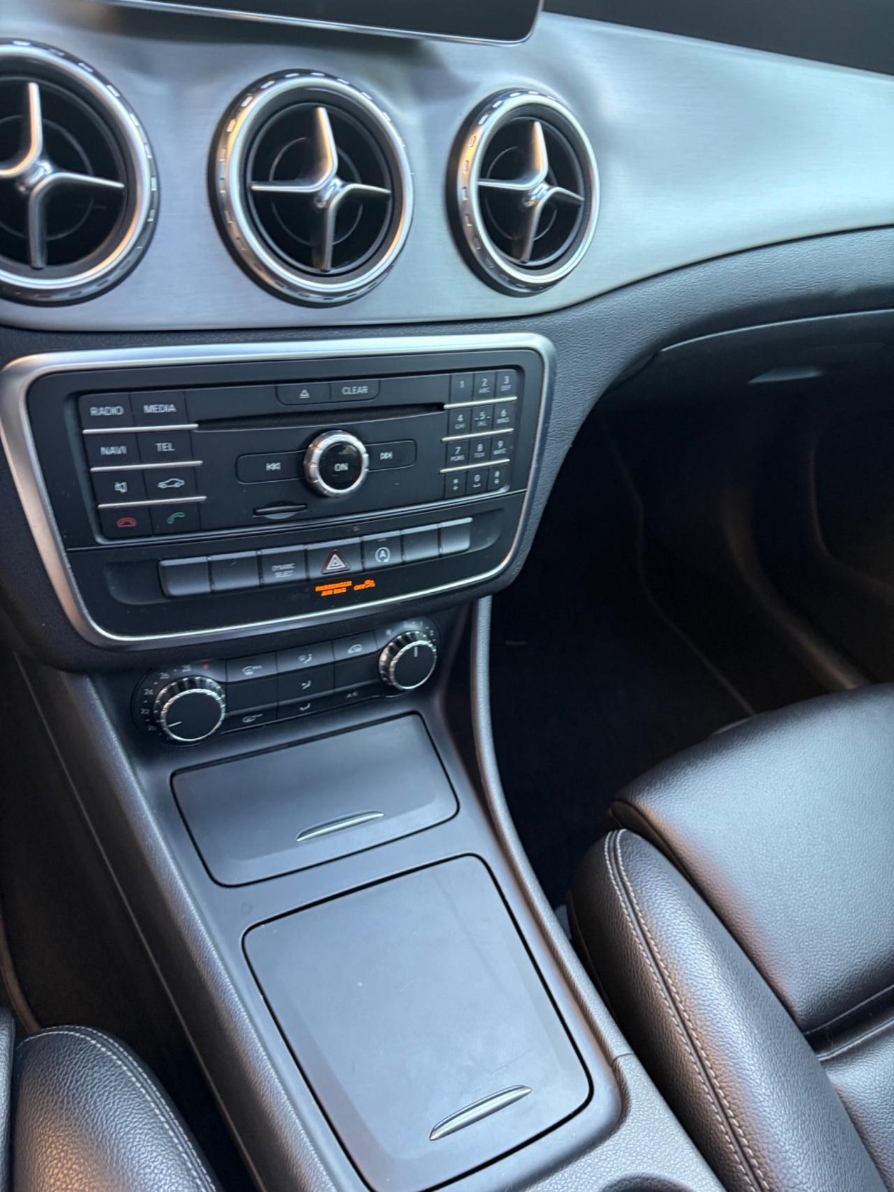 Mercedes-benz GLA 200 d Automatic 4Matic Premium