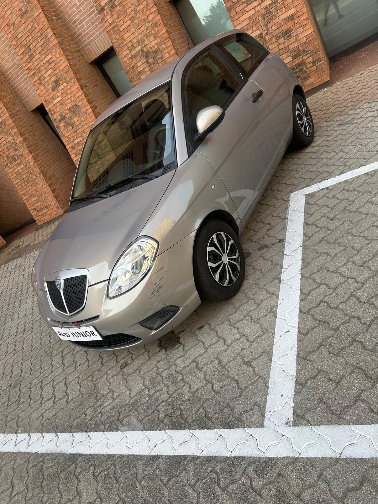 Lancia Ypsilon 1.2 69 CV Platinum