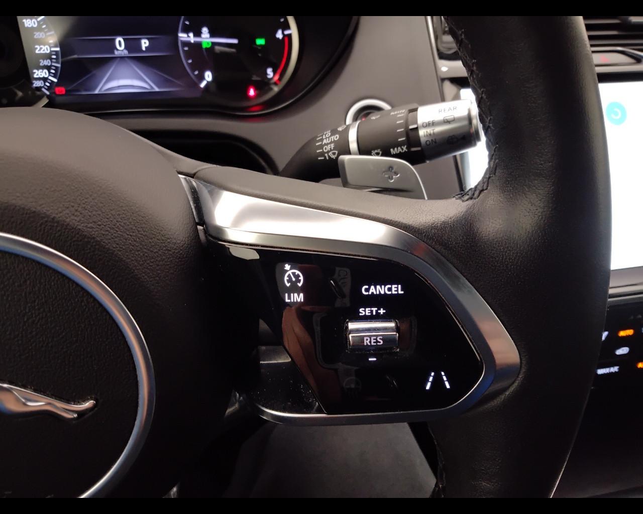 JAGUAR E-Pace 2021 - E-Pace 2.0d i4 mhev R-Dynamic SE awd 163cv aut