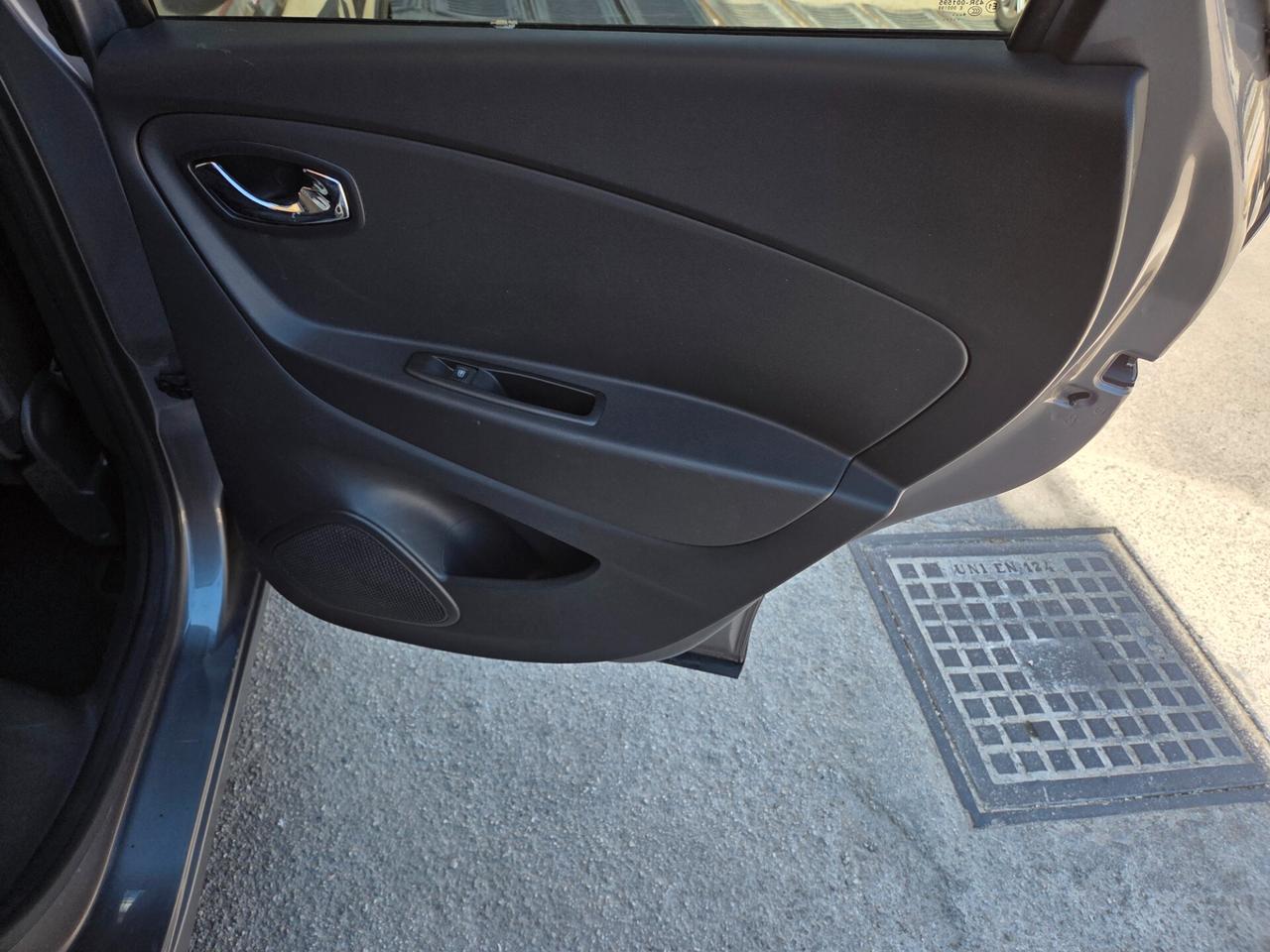 RENAULT CAPTUR 1.5 DCI 90 CV NAVIGATORE KM CERTIFIC