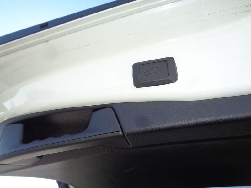 Toyota RAV4 Rav4 2.5 vvt-ie h Lounge awd-i 222cv e-cvt