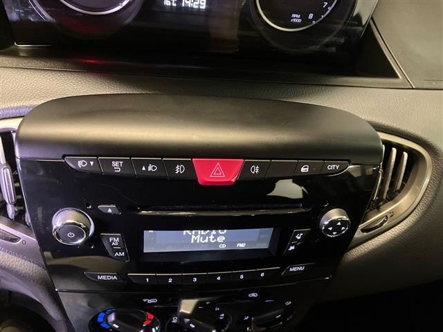 LANCIA Ypsilon 5 Porte 1.2 8v 69cv Gold c/CL E6