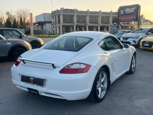 Porsche Cayman 2.7