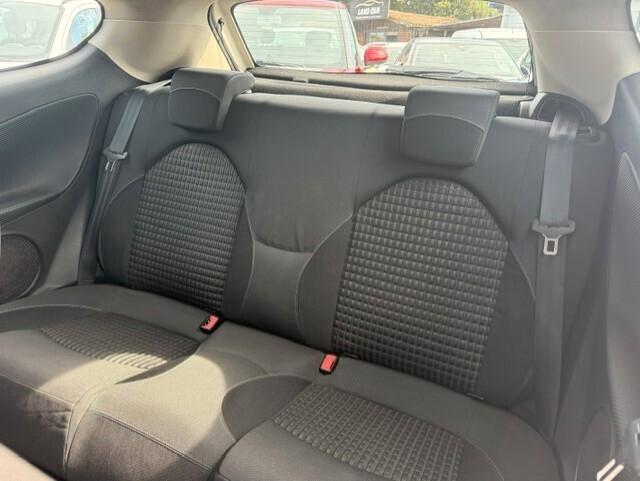 Alfa Romeo MiTo 1.6 JTDm 16V Distinctive Sport Pack
