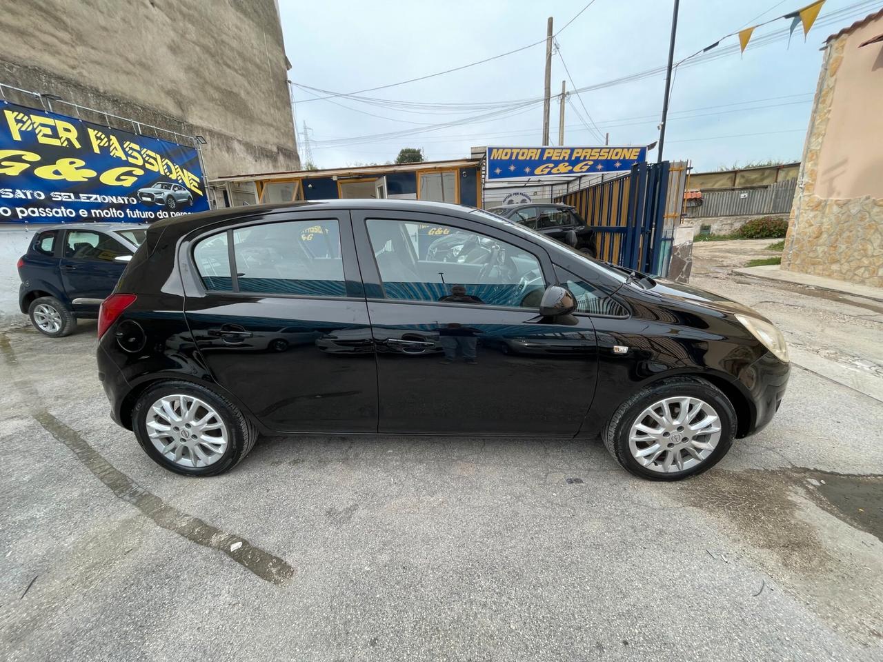 Opel Corsa 1.2 5 porte Enjoy