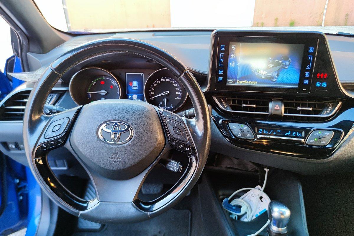 TOYOTA C-HR 1.8 Hybrid E-CVT Active