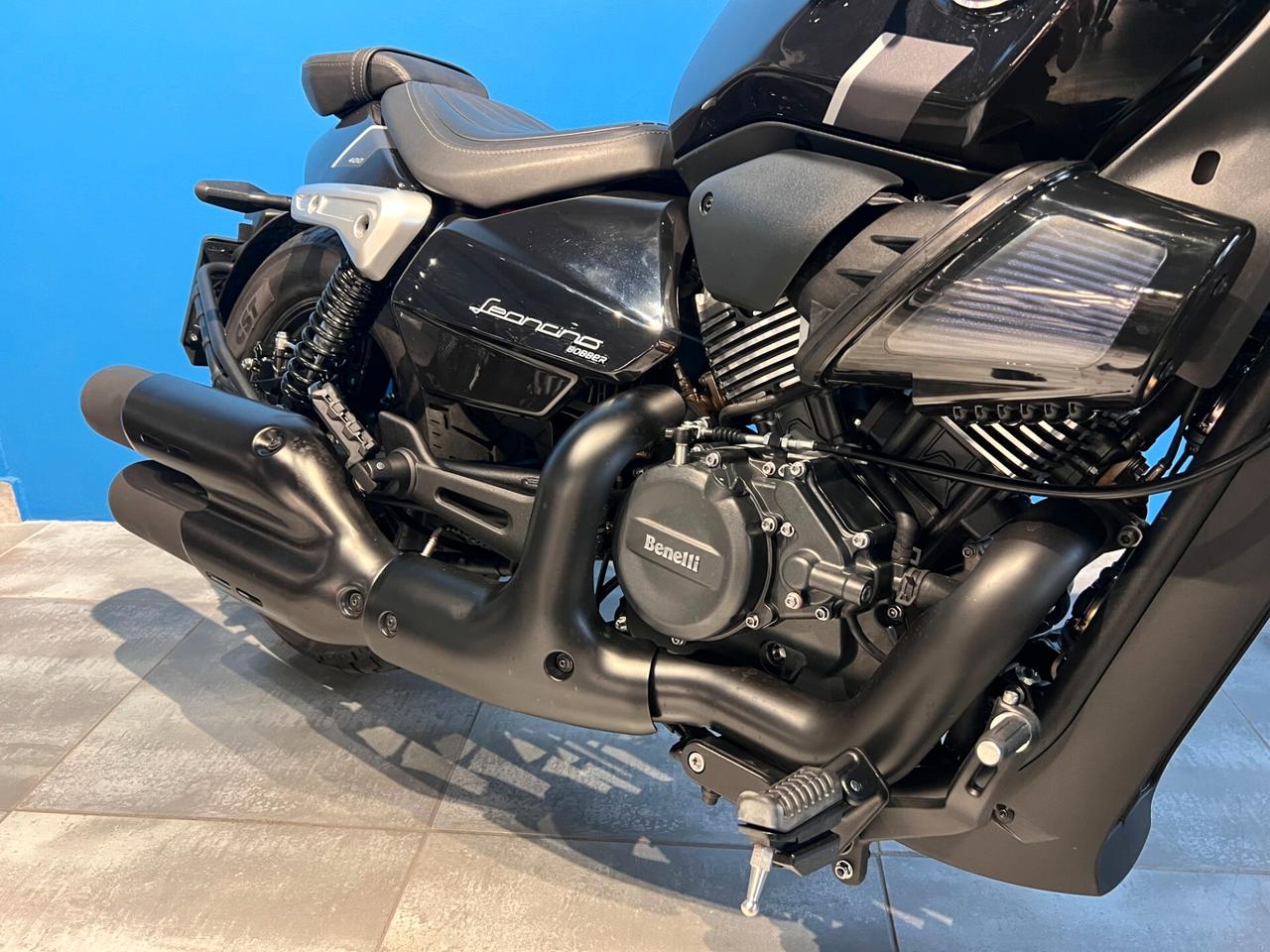 Benelli Leoncino 400 Bobber