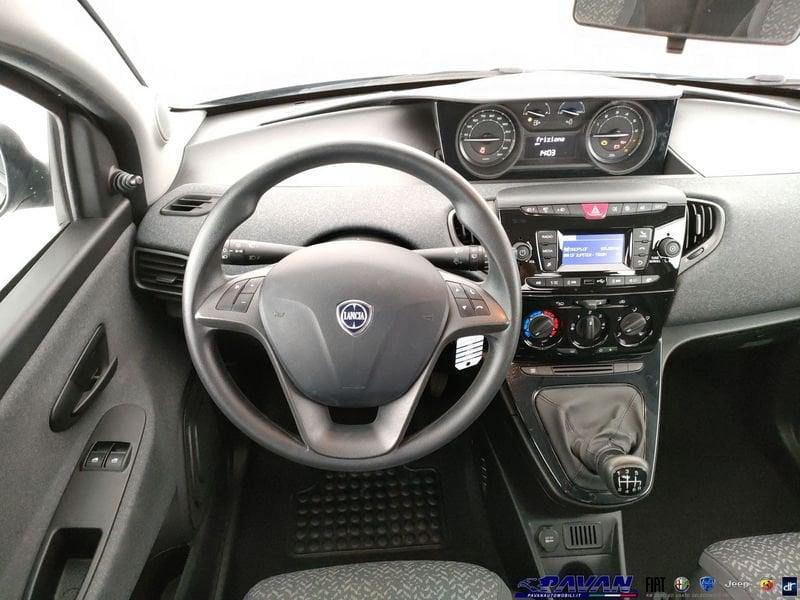 Lancia Ypsilon 1.0 Hybrid 70cv Silver