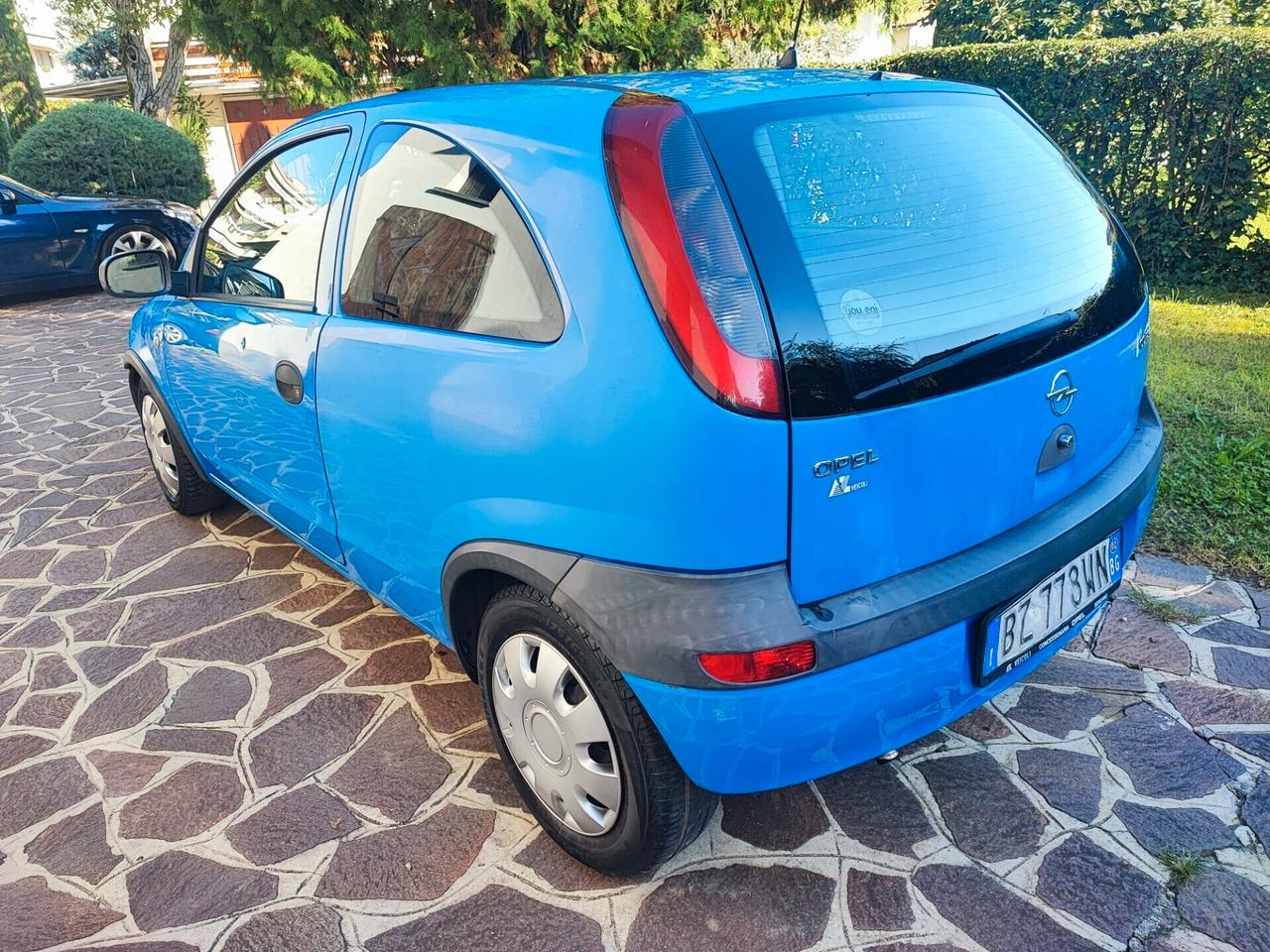 Opel Corsa 1.0 benz euro 4 neopatentati