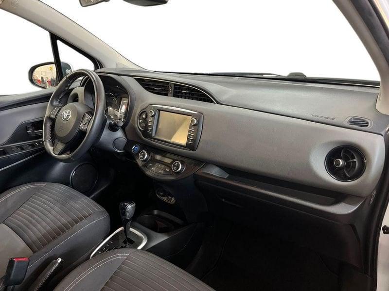 Toyota Yaris III 2017 5p 1.5h Active