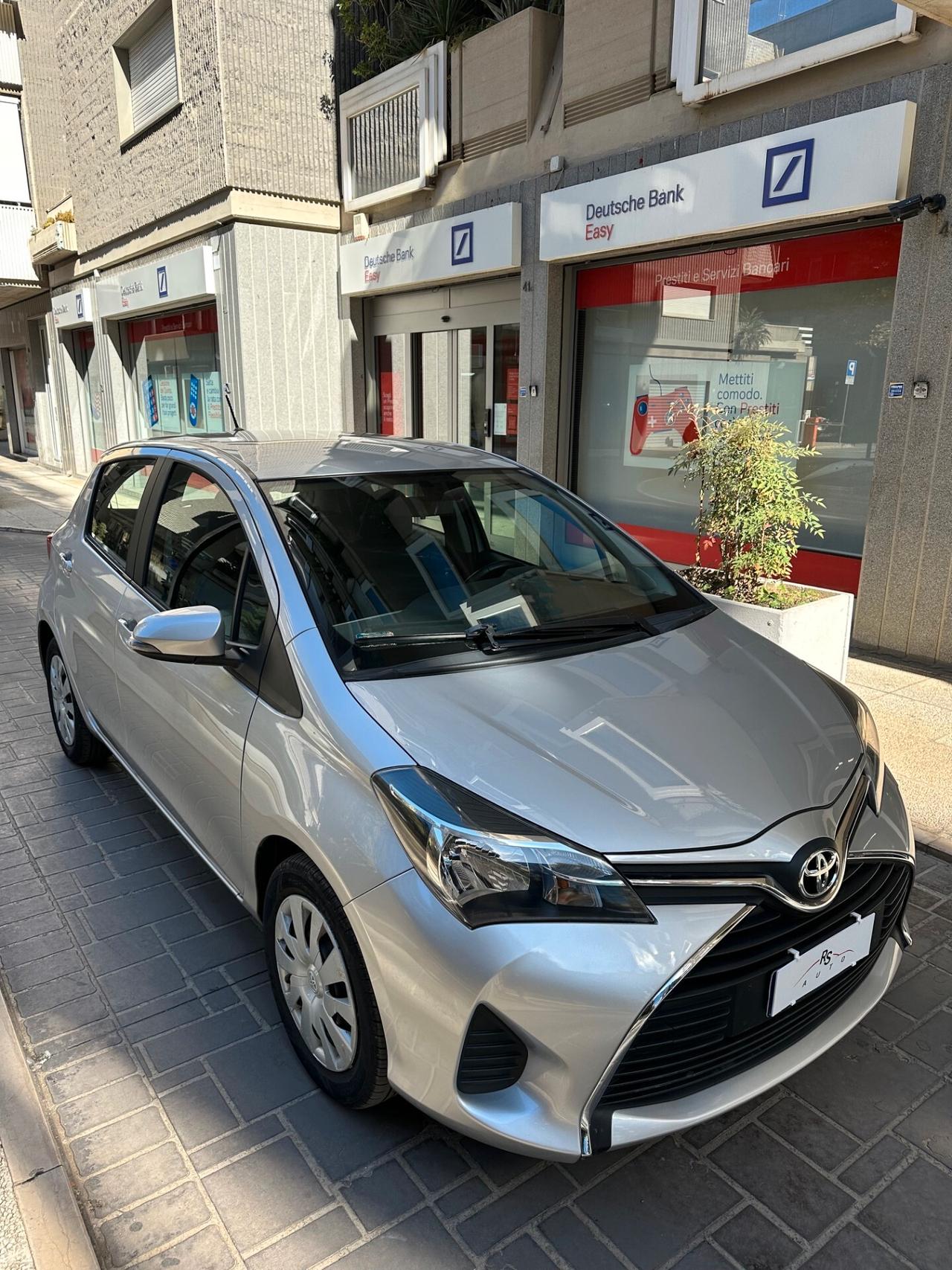 Toyota Yaris 1.0 5 porte Active