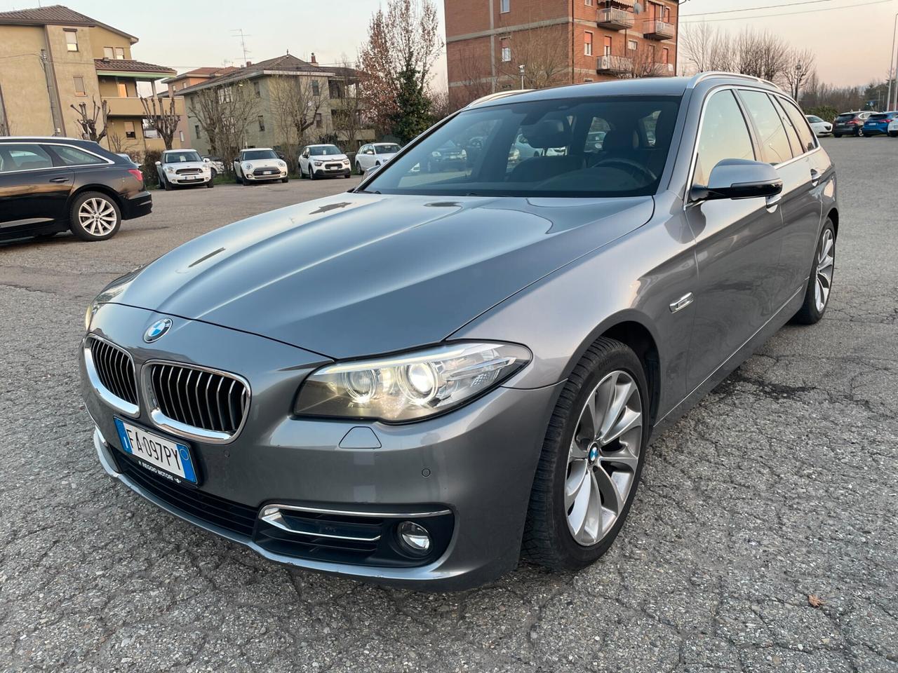 Bmw 520 520d xDrive Touring Luxury aut. GANCIO TRAINO